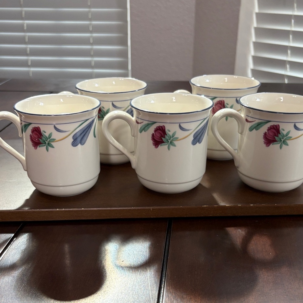 LENOX Chinastone, Poppies on Blue Floral Pattern Ceramic 5 Piece Mug Set - Picture 6 of 17